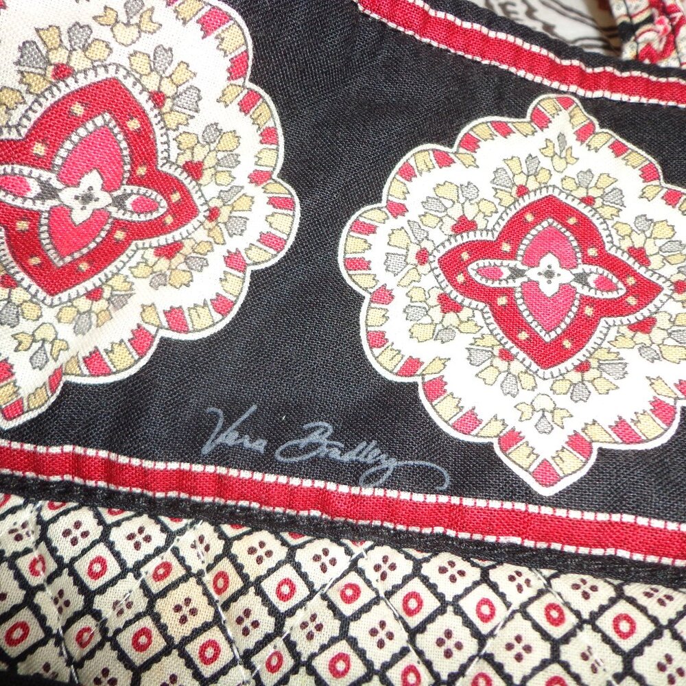 NWOT VERA BRADLEY Quilted tote Bag Black Multi Print Double Handles Button Closu - Picture 3 of 12